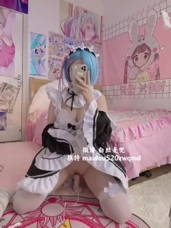 【麦兜小可爱】最新会员私拍流出→尿尿自慰啪啪 皮肤白皙可爱 后入怼操 五星推荐 高清720P版 自慰 截图15