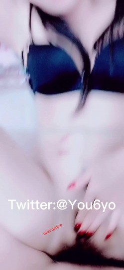 最近很火爆的极品淫妻『悠悠姐』电报付费群合集 户外大胆露出 做爱 勾搭陌生人3P 截图12