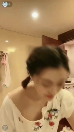 抖音美女少妇不经意间弯腰漏奶奶，最是诱惑，关键颜值都不错！ 截图15