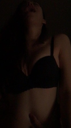 新加坡混血素人纯爱情侣「Janella Ooi」OF露脸性爱私拍 邻家小妹既视感清纯女大反差婊 截图1