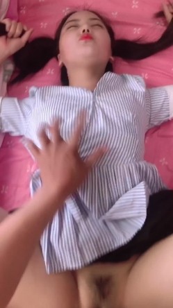 【极品女友】清纯可爱馒头穴大学生女友【依云】第二弹 精彩值得收藏 截图16