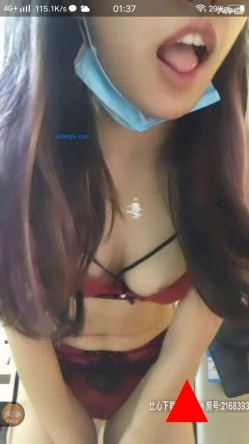 【户外选美】酒店开房叫来舞蹈老师炮友，高抬腿插逼，身材极好，美乳大白圆，刚刮毛，无套内射粉红鲍鱼 截图1