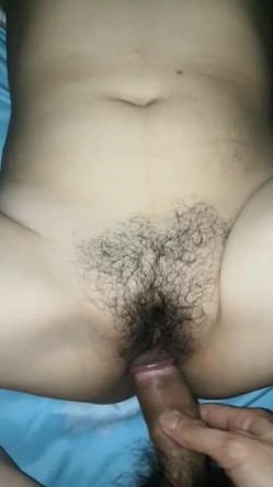 和巨乳老舅妈的性爱体验，刺激、滑熘的身体 ️没想到舅妈的小穴如此紧，让舅妈撒下娇 还害羞，18V合集流出！ 截图1