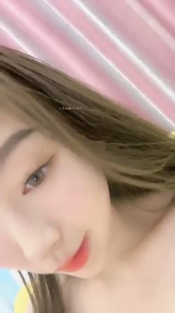 迷倒众生~宅男杀手！~【倾国倾城】我的鸡巴对着她狂甩！令人垂涎三尺，秒杀一切 截图7