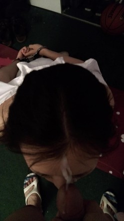 云盘高质露脸泄密！泰州顶级反差人妻少妇【吴莉莉】不雅私拍完整视图集，从销售到婚纱再到母狗调教 截图12