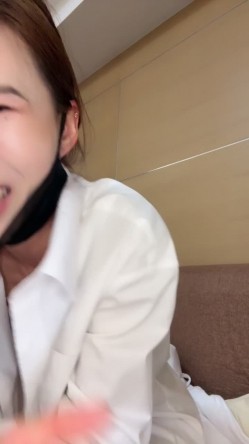 爆浆女神，御姐健身老师【小野老湿】福利，线下约炮土豪，被金主玩弄屁眼大力抽插 截图3