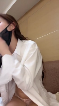 爆浆女神，御姐健身老师【小野老湿】福利，线下约炮土豪，被金主玩弄屁眼大力抽插 截图10