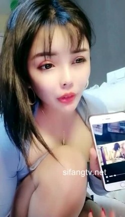 高颜值丰满身材大耳环妹子肉丝诱惑，开裆丝袜拨开内裤跳蛋塞逼，呻吟娇喘非常诱人 截图6
