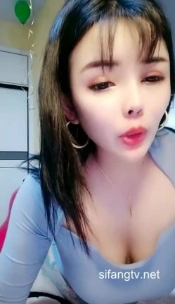 高颜值丰满身材大耳环妹子肉丝诱惑，开裆丝袜拨开内裤跳蛋塞逼，呻吟娇喘非常诱人 截图7