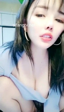 高颜值丰满身材大耳环妹子肉丝诱惑，开裆丝袜拨开内裤跳蛋塞逼，呻吟娇喘非常诱人 截图14