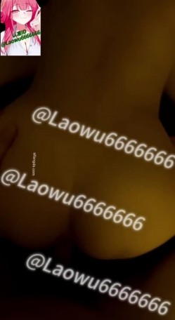 【绿帽淫妻】反差眼镜少妇，极品高颜值露脸人妻「SMMSMM」，约炮入珠单男，和上门推油男技师调情，被当作母狗多人淫趴调教 截图11
