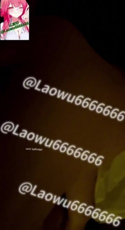 【绿帽淫妻】反差眼镜少妇，极品高颜值露脸人妻「SMMSMM」，约炮入珠单男，和上门推油男技师调情，被当作母狗多人淫趴调教 截图12