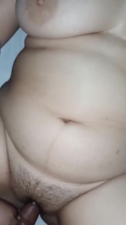巨乳熟女阿姨吃鸡啪啪 身材丰腴 被操的很舒坦 表情享受 口爆吃精 截图15
