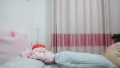 良家大奶熟女人妻 弄到我肚子底了你感觉不到吗 啊轻一点 身材丰满皮肤超白说说笑笑在家被无套输出奶子哗哗 颜射一脸 截图8