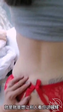 大神小钢炮最新趁大哥回来之前把正在厨房做饭的尤物嫂子拉进房间内射 截图12