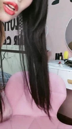 颜值不错爆乳妹子情趣装黑色丝袜钢管舞诱惑 跳完床上跳蛋塞逼逼拉扯自慰 截图9