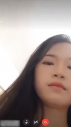 气质小妹大尺度自拍 截图3