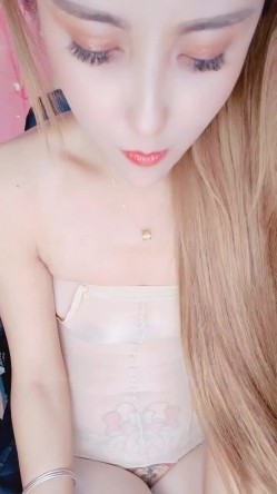 浓妆美少妇露脸全身肉丝跳蛋塞到白虎穴中，各种撩骚 截图5