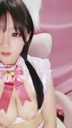明星颜值无敌美妞爆乳D罩杯 一线天粉穴 超近视角摸小穴 搞得好湿 截图14