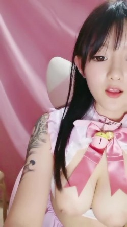 明星颜值无敌美妞爆乳D罩杯 一线天粉穴 超近视角摸小穴 搞得好湿 截图16