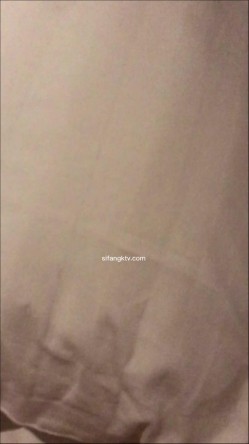 少妇被情人灌醉后出卖,四指头塞逼.脚拇指塞菊,和朋友一起玩! 截图11