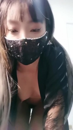 半糖颜值主播【爱跳舞的CC】激情裸舞，道具自慰，大胆开逼 截图13