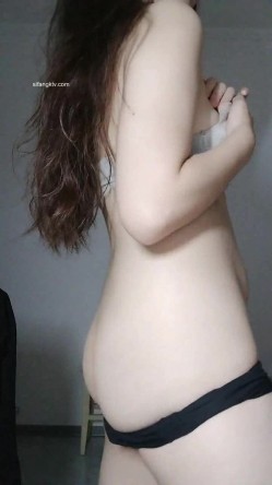 女神极品首秀！【榨汁姬】，这么漂亮的女神终于下海了，纯天然脸蛋，没想到小穴也美，一线天又肥又粉，硬了 截图3