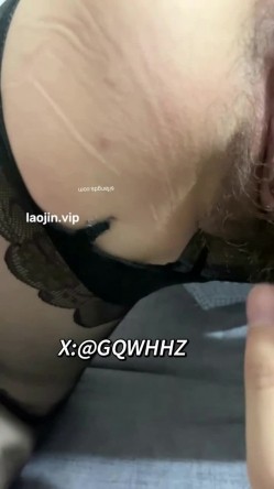 约啪大神，【过气网黄】回归，最新付费福利，质量都挺高，车震开房，黑丝美腿 截图9