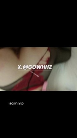 约啪大神，【过气网黄】回归，最新付费福利，质量都挺高，车震开房，黑丝美腿 截图16
