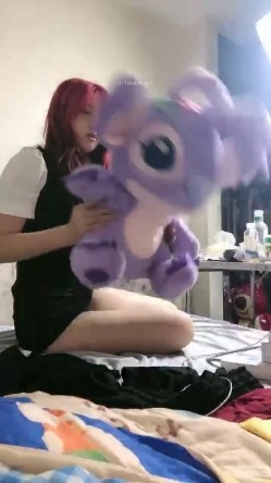 校花！成都KTV公主下海！【破处】，貌美如花的重庆妹子，尺度升级，各种掰穴 截图1