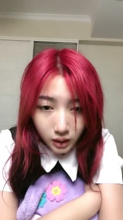 校花！成都KTV公主下海！【破处】，貌美如花的重庆妹子，尺度升级，各种掰穴 截图7