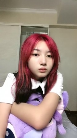 校花！成都KTV公主下海！【破处】，貌美如花的重庆妹子，尺度升级，各种掰穴 截图8