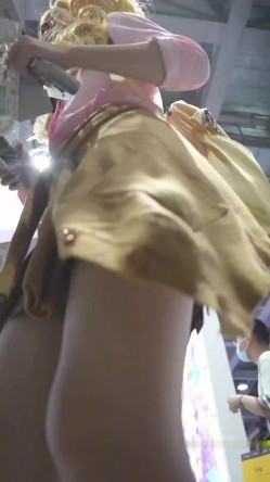 『BCbananacat』街拍系列合集 超美COSER露出好多毛毛 截图12
