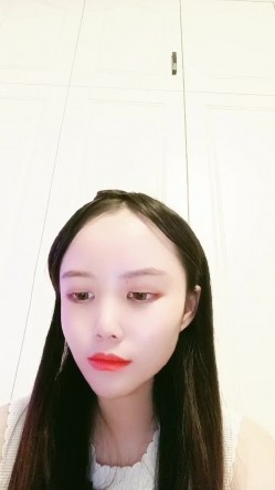 新下海~气质高挑长发妹子【今夜不离港】裤衩内塞个跳蛋震动淫穴，看表情好舒服的样子哈！！ 截图9