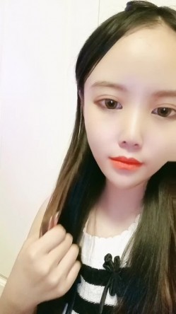 新下海~气质高挑长发妹子【今夜不离港】裤衩内塞个跳蛋震动淫穴，看表情好舒服的样子哈！！ 截图11
