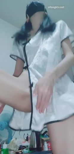 出道即巅峰新人露脸推特顶B王，人瘦奶大小魔女【蒂米】定制私拍，裸舞顶胯，道具紫薇无套啪啪内射 截图8