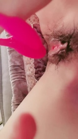 大红唇，极品网红女神脸，手指自慰特写逼逼说特别多，狂流不止 截图15