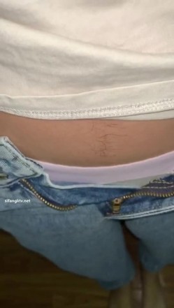 《百度云泄密》冒充艺校老师忽悠高一学妹脱光了看鲍鱼是否处女 截图5