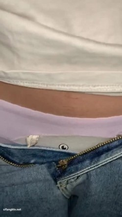 《百度云泄密》冒充艺校老师忽悠高一学妹脱光了看鲍鱼是否处女 截图6