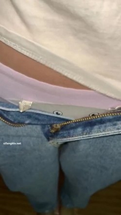《百度云泄密》冒充艺校老师忽悠高一学妹脱光了看鲍鱼是否处女 截图7