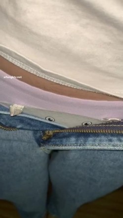 《百度云泄密》冒充艺校老师忽悠高一学妹脱光了看鲍鱼是否处女 截图8