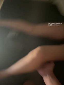 杭州炮哥真实约炮日记《在校女学生》社交软件认识的妹妹，刚开始特别高冷，带上眼罩就直接放飞自我了 截图7