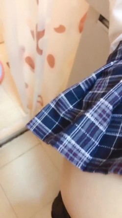 长沙夫妻，记录和骚货妻子的日常镜子前啪啪，户外车震，雨天路边啪啪 截图6