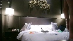 全国探花酒店找了俩美女技师玩双飞 俩人姿色各有千秋 确实会玩 把大哥服侍的很满意 技师就是会玩 截图13