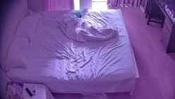 情趣酒店 这胖子该死啊 一大早就给美少妇喂屌 操完还内射 又想走少妇后门 少妇被操两炮后退房 截图6