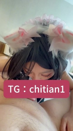 可盐可甜COS抽像福利姬【池甜chitian1】露脸性爱视图，自慰喷水上吊，各种母狗行为 截图9