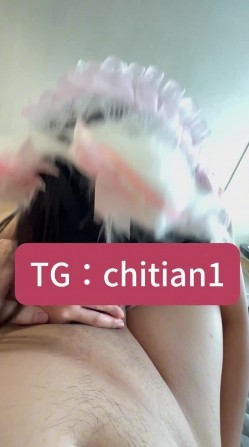 可盐可甜COS抽像福利姬【池甜chitian1】露脸性爱视图，自慰喷水上吊，各种母狗行为 截图16