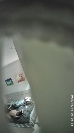 稀缺360 补漏小镇旅馆20集 祛风老妇&美腿少女，刚放假的年轻学生情侣，风韵犹存的少妇，穿上雪纺粉红睡衣 截图15