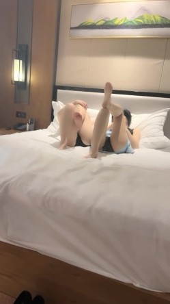 女神众多，场面总是最大的！【玺玺玺玺玺啊】3位女神~跳蛋狂震~爽到软脚~无套啪啪 截图11
