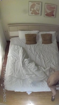 酒店偷拍 ️可爱纯欲风短裙女孩被眼镜男各种姿势操 截图3